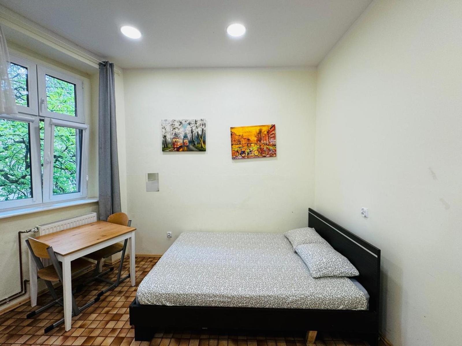 Hostel Lilia House *